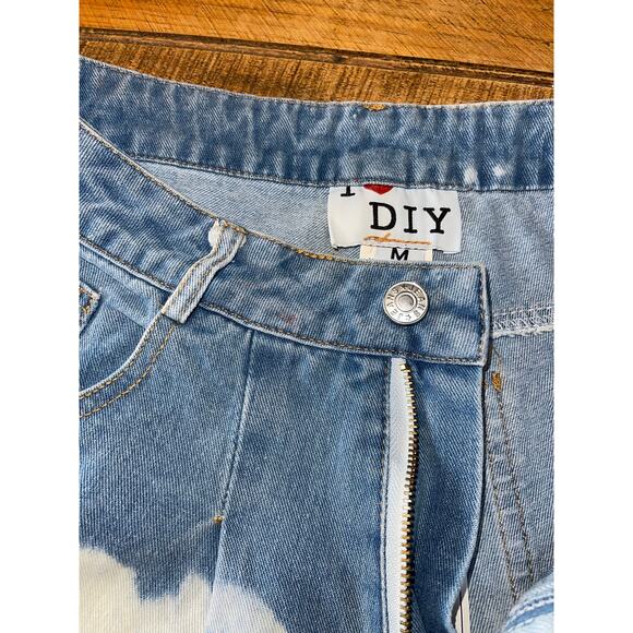 NWT Womens I‎ Love DIY by Panida 80s 90s Style Distressed Bleached Shorts Size M - Picture 7 of 9